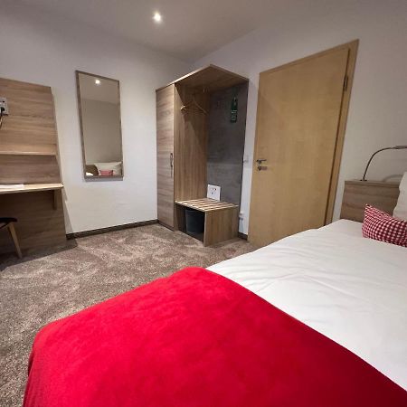 Hotel & Restaurant Zum Karpfen Обернхайм на Майн Екстериор снимка